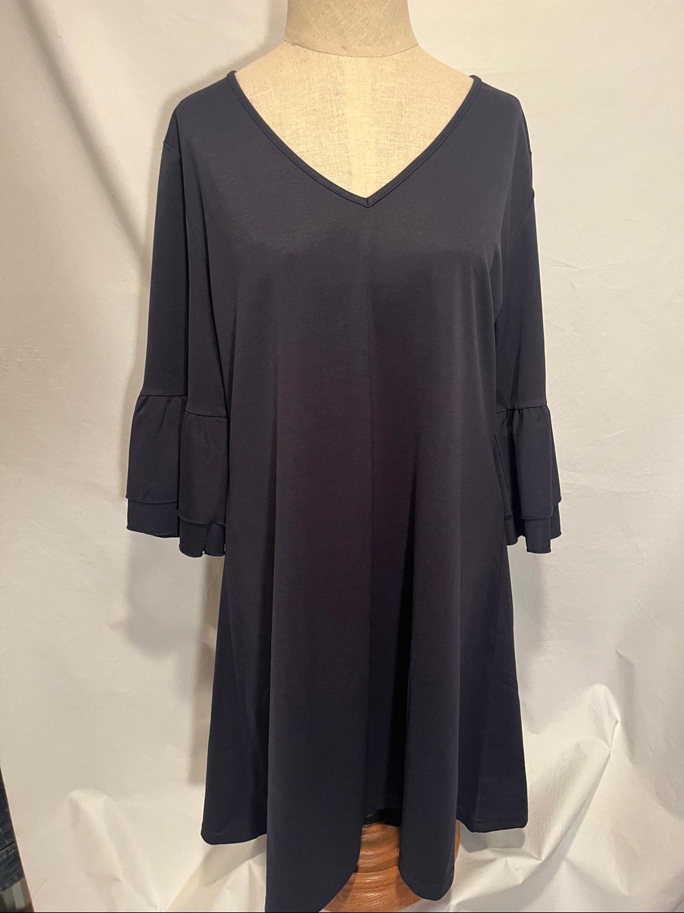 Gracyoga XL Navy Bell Sleeve Dress